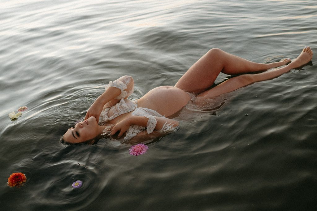 vancouver maternity session in water