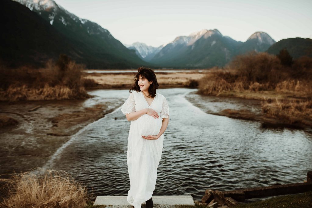 Pitt Lake Maternity Photography