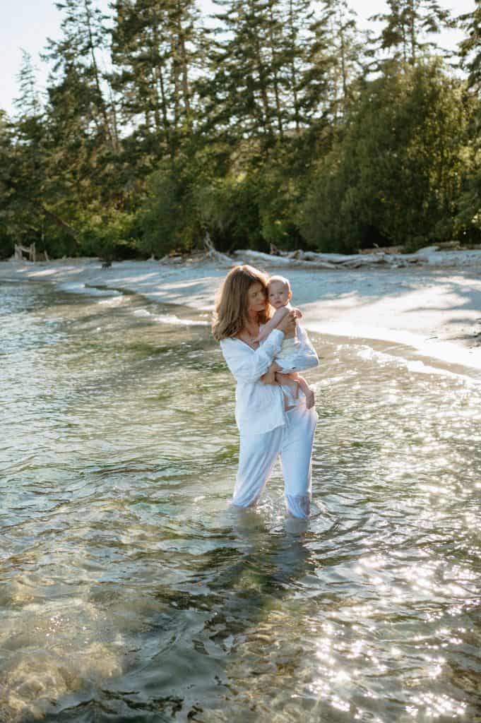 saanich beach location family photography