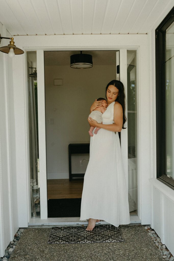in-home newborn session victoria bc