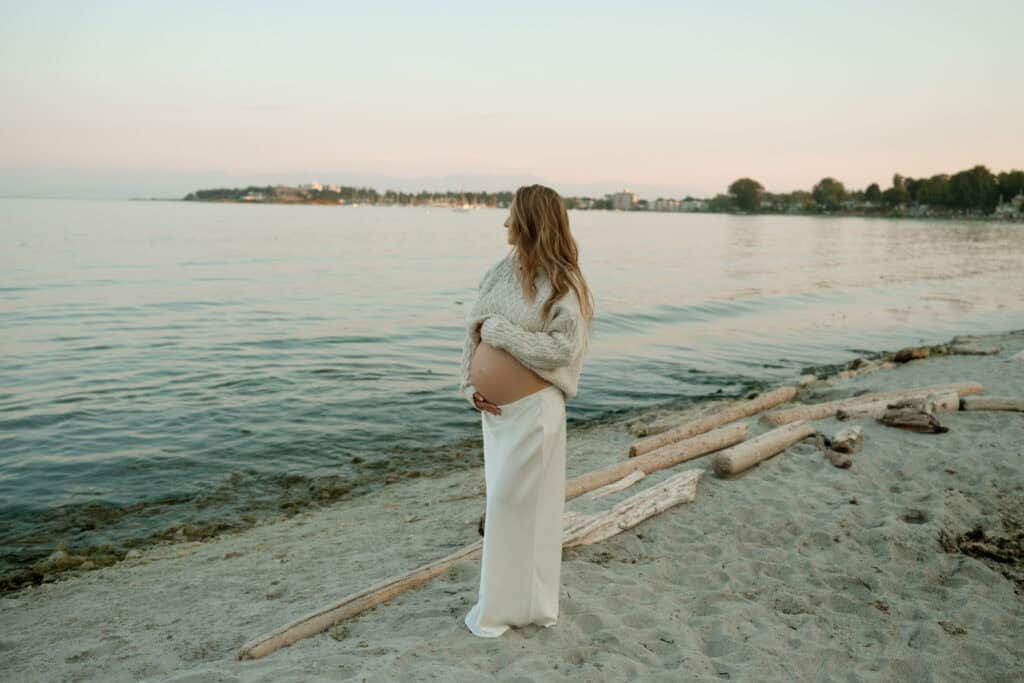 oak bay pregnant woman on beach