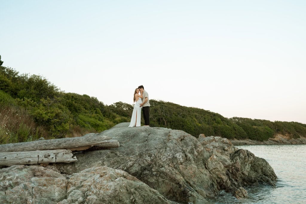 oak bay maternity photography couples session